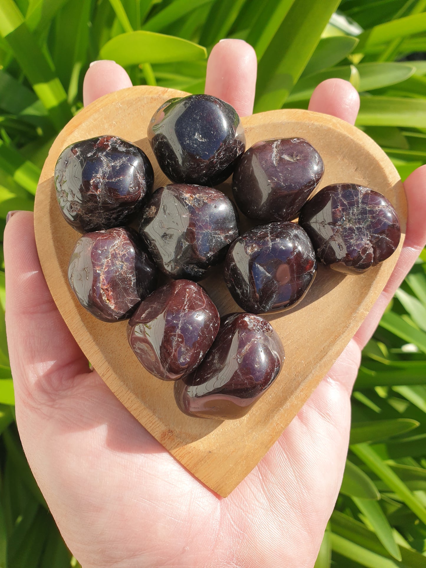 Garnet Tumbled Stone Medium