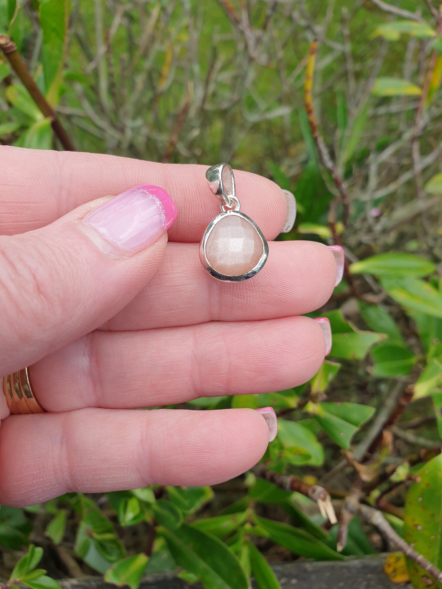 Peach Moonstone | Rose Cut Sterling Silver Pendant H