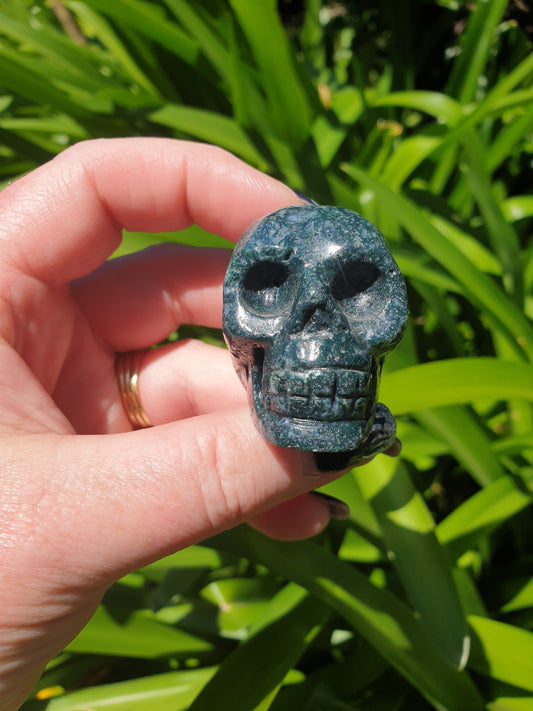 Moss Agate Medium Skull