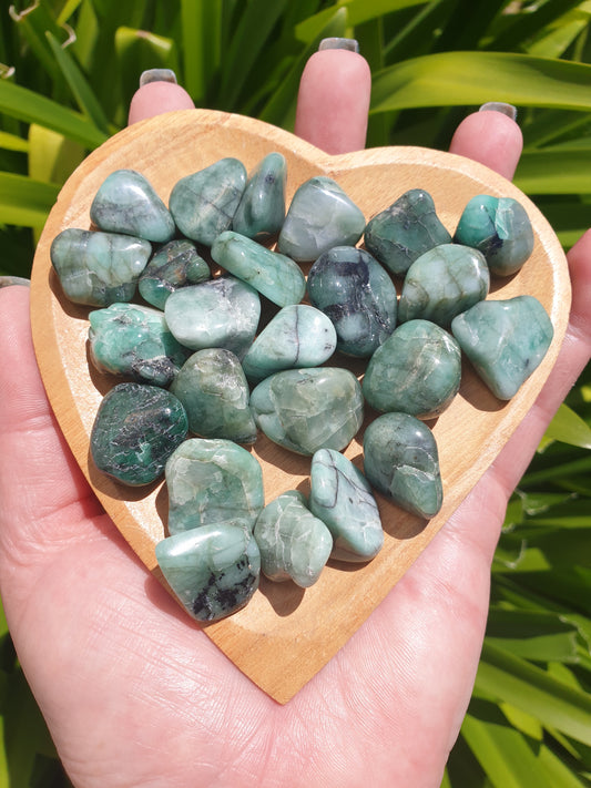 Emerald Tumbled Stone Small