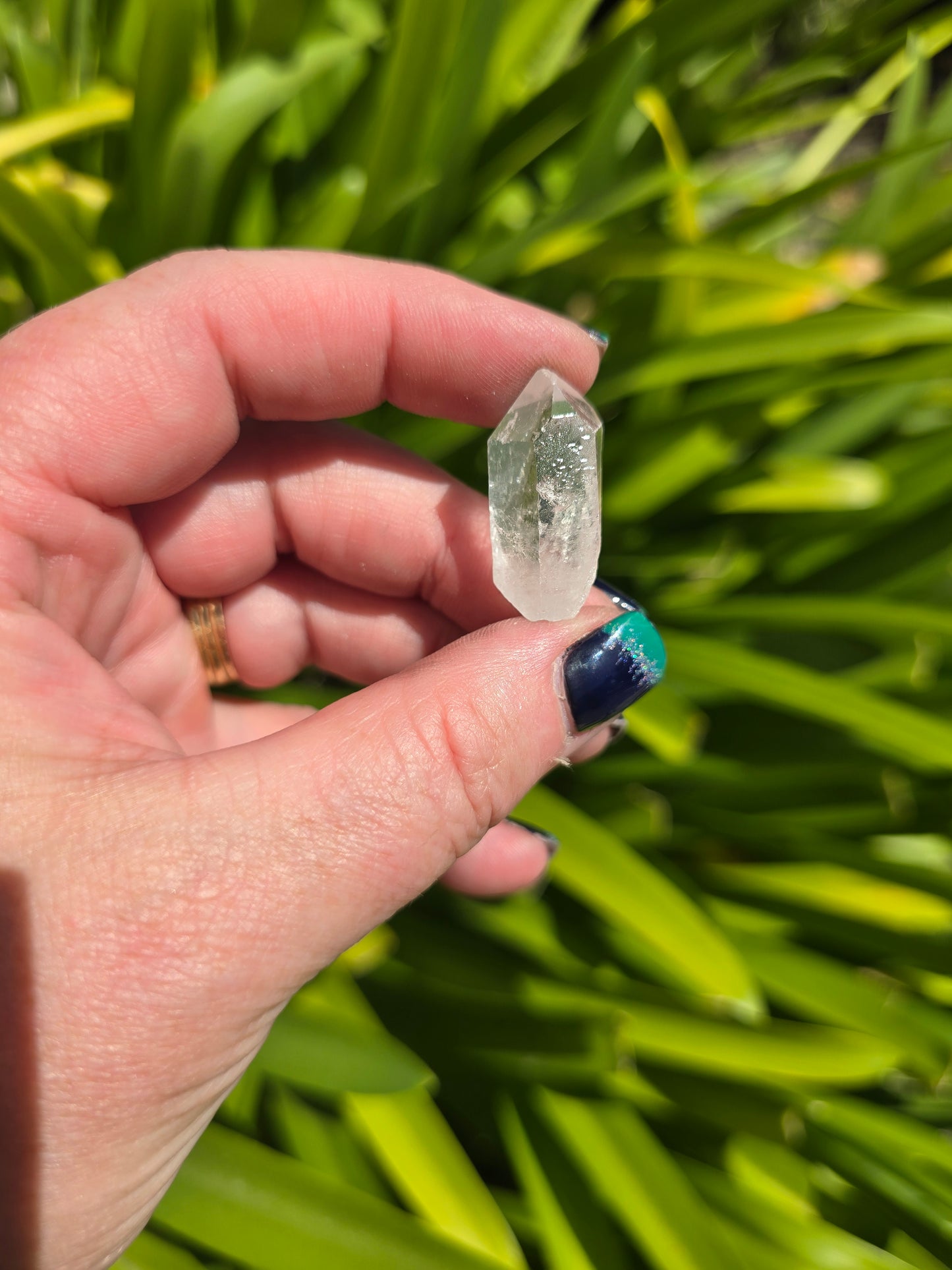 Clear Quartz Rough Point Medium