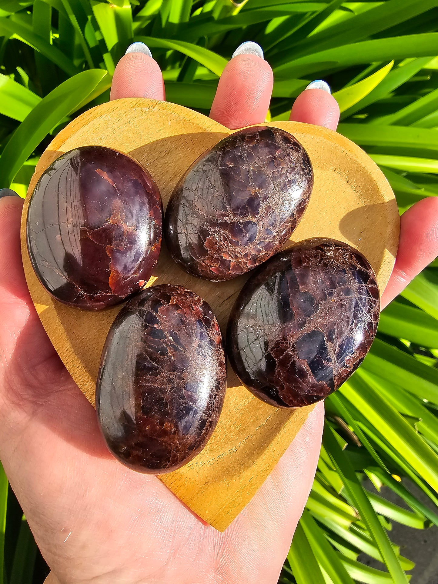 Garnet Medium Palm Stone