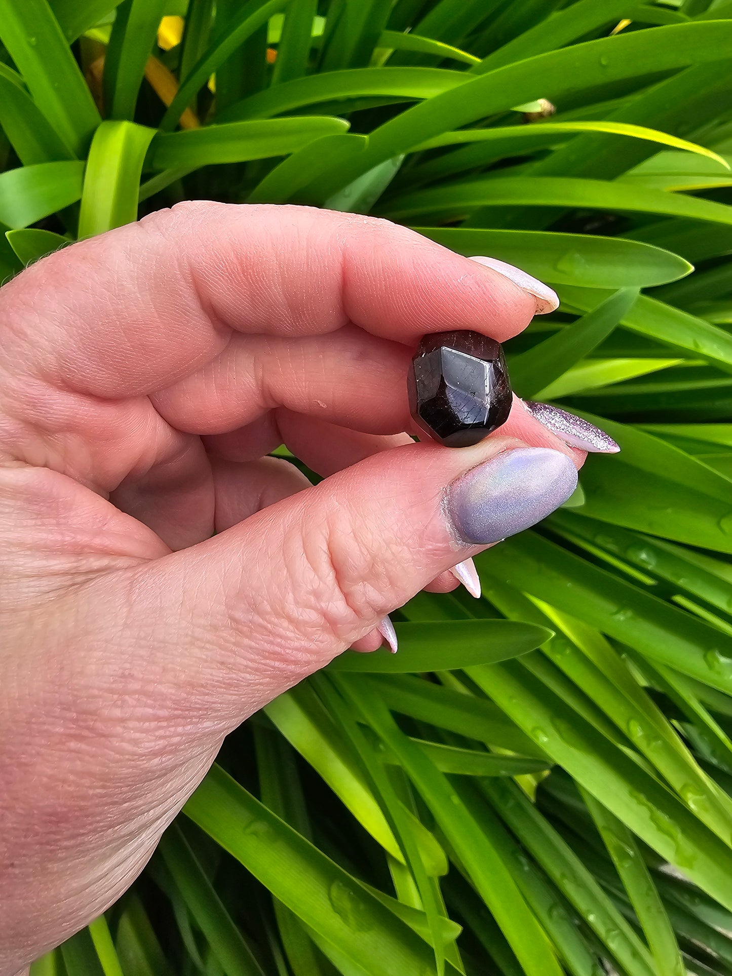 Faceted Garnet Tumbled Stone