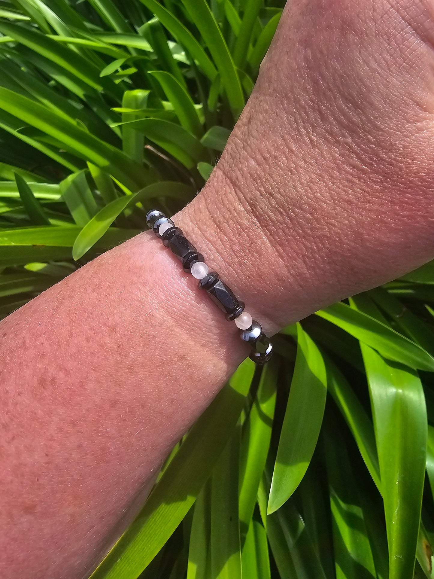 Hematite & Rose Quartz | Bead Bracelet