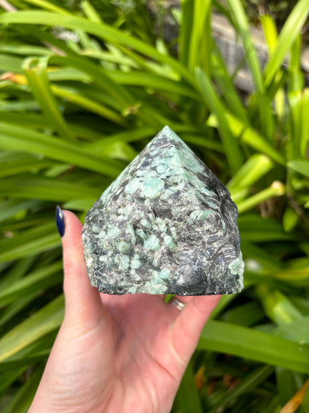 Emerald Semi Polished Point A