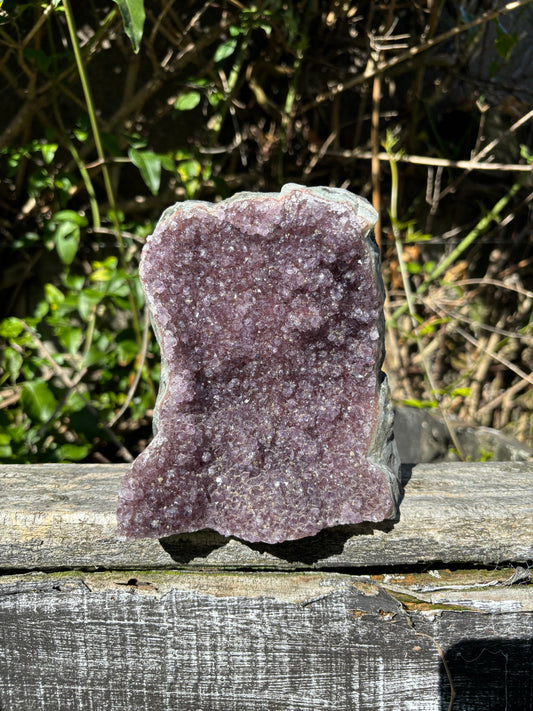 Amethyst Flat Base Q