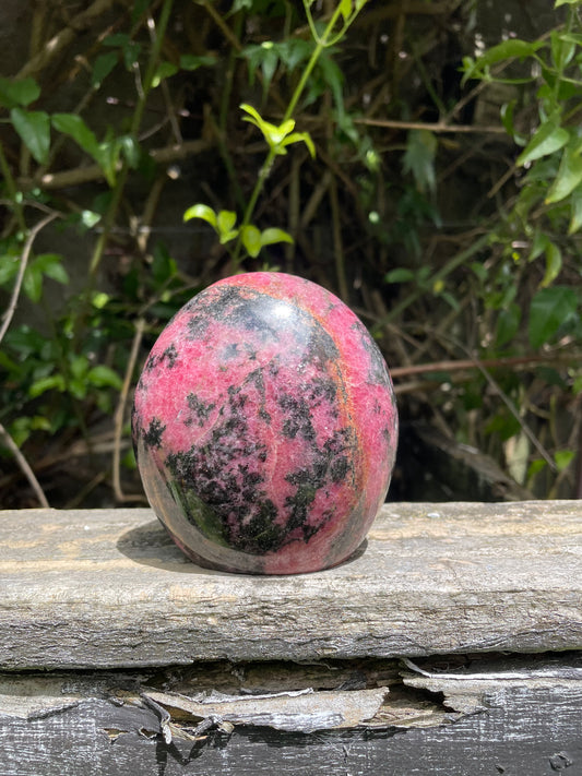 Rhodonite Free Form A