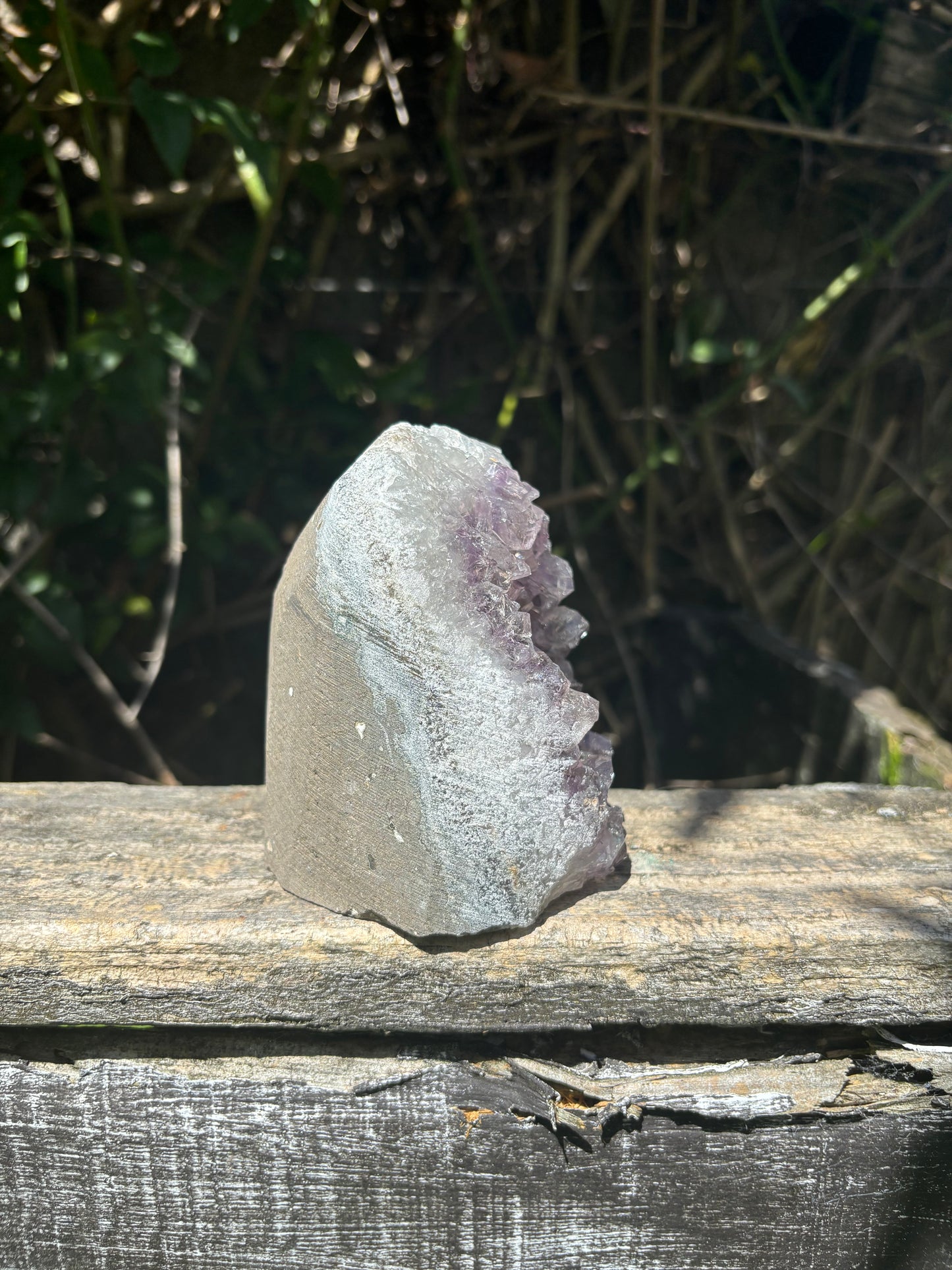 Amethyst Flat Base M