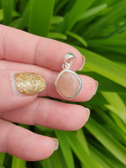 Peach Moonstone | Rose Cut Sterling Silver Pendant D